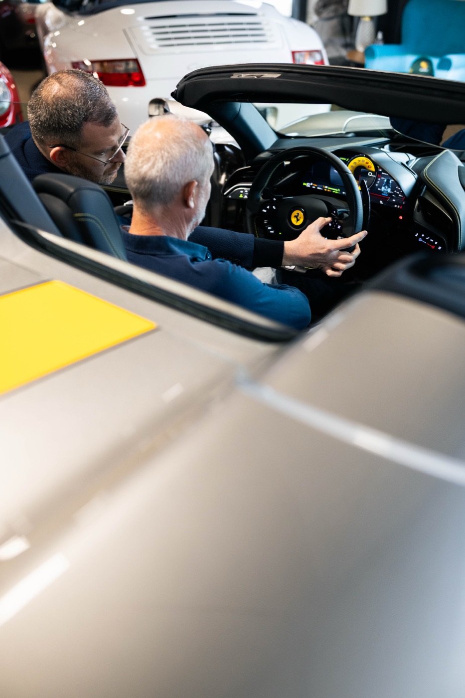 Accompagnement à la livraison d’une Ferrari cabriolet