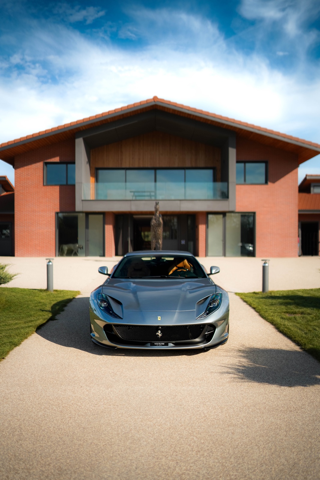 Ferrari 812 Superfast grise, carrosserie protégée